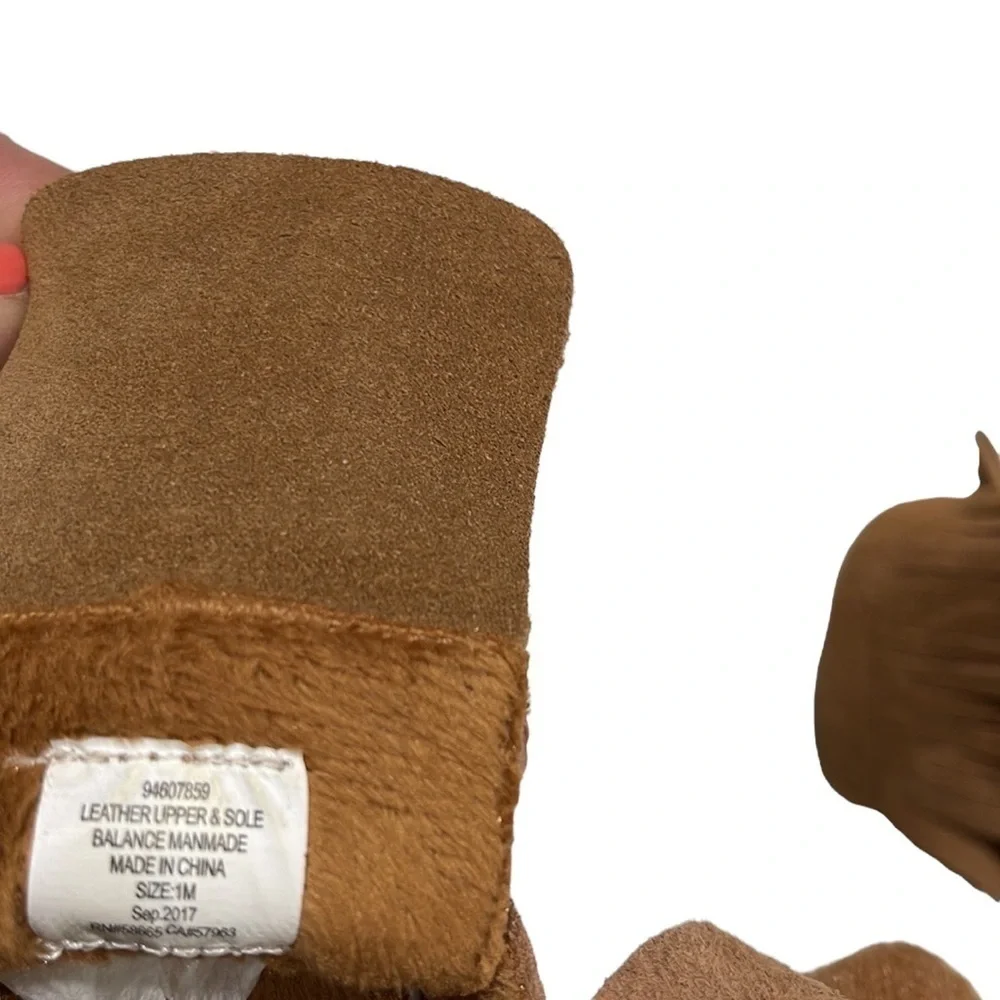 Harper Canyon Tan Suede Fringed Newborn Baby Moccasin SZ 1 MO NEWBORN